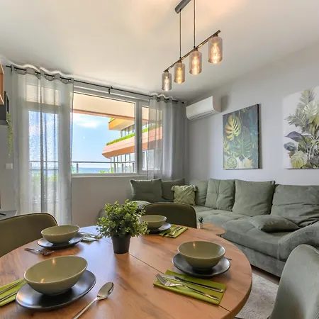 Apartment-4 People- Sea View * Varna