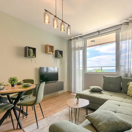 Apartment-4 People- Sea View Apartment *