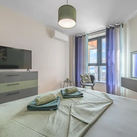 Apartment-4 People- Sea View *